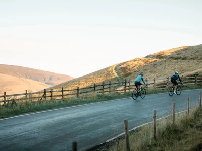 cyclists in the peak district